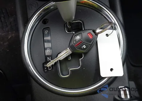 2015 Mitsubishi Outlander Sport Es z USA, uszkodzony, nr VIN 4A4AP3AU4FE058507